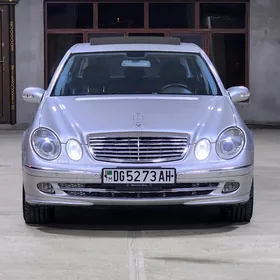 Mercedes-Benz E320 2005