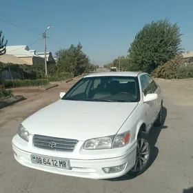 Toyota Camry 2000