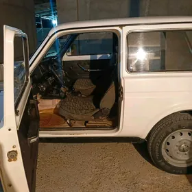 Lada Niva 2002