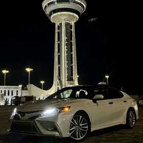 Toyota Camry 2024