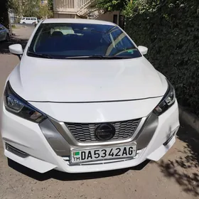 Nissan Versa 2022