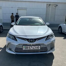 Toyota Camry 2020