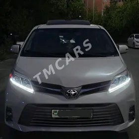 Toyota Sienna 2017