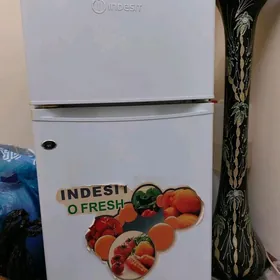 Haladilnik Indesit