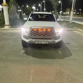 Toyota Tacoma 2018