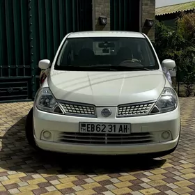 Nissan Tiida 2008