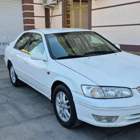 Toyota Camry 2000
