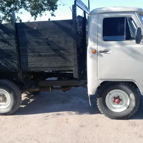 UAZ 452 1984