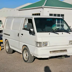 Mitsubishi Chariot 1994