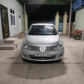 Nissan Versa 2010