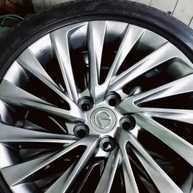 Disga teker r18 Lexus es