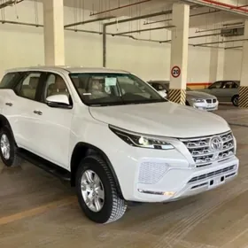 Toyota Fortuner 2025