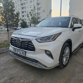 Toyota Highlander 2020