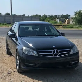 Mercedes-Benz C300 2010