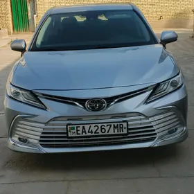 Toyota Camry 2020