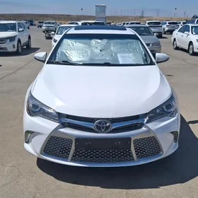 Toyota Camry 2015