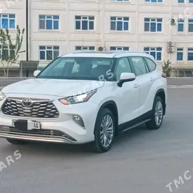 Toyota Highlander 2020