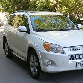 Toyota RAV4 2011