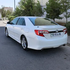 Toyota Camry 2013