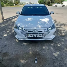 Hyundai Elantra 2019