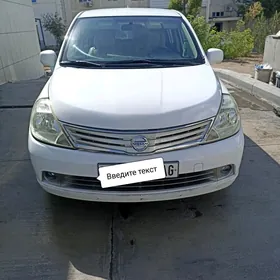Nissan Versa 2011