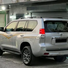 Toyota Land Cruiser Prado 2013