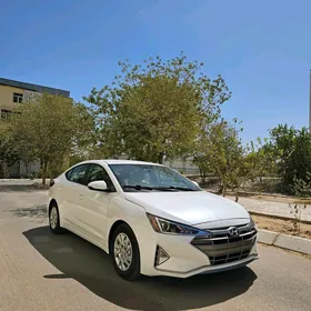 Hyundai Elantra 2020