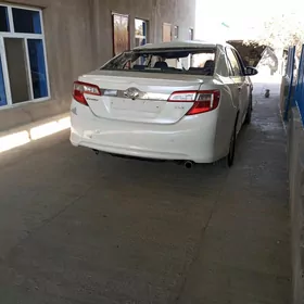 Toyota Camry 2012