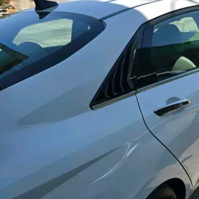 Hyundai elantra 2021 portucka
