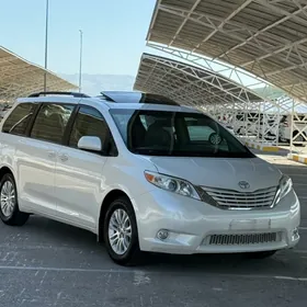 Toyota Sienna 2017