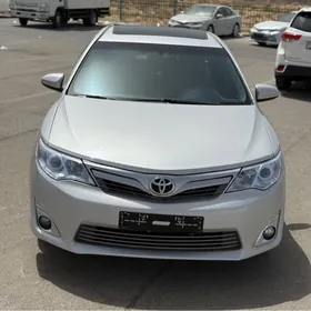 Toyota Camry 2014