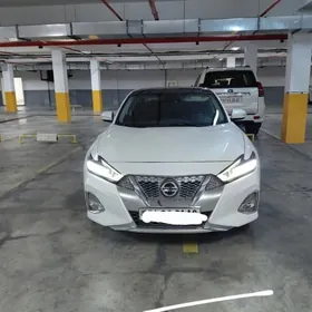 Nissan Maxima 2020