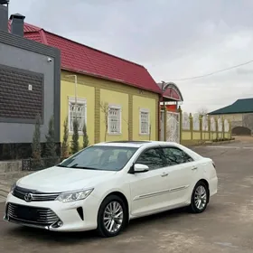 Toyota Camry 2015