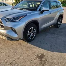 Toyota Highlander 2022