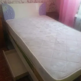 кровать (полуторка)