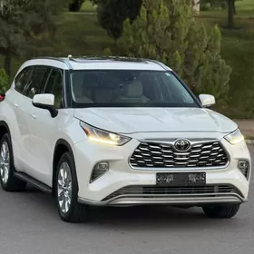 Toyota Highlander 2020