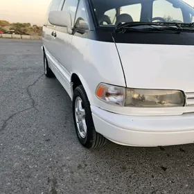 Toyota Previa 1993