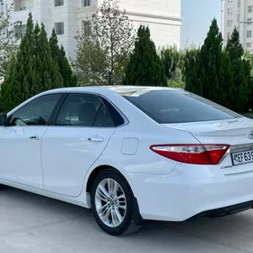 Toyota Camry 2015