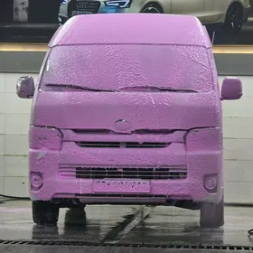 Toyota Hiace 2016