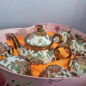 Чайник с пиалами