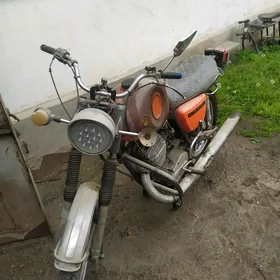 Iž Planeta 1982