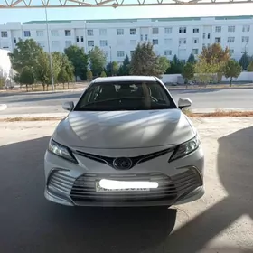 Toyota Camry 2022