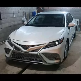 Toyota Camry 2020