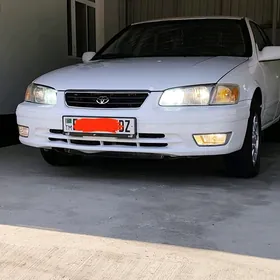 Toyota Camry 2000