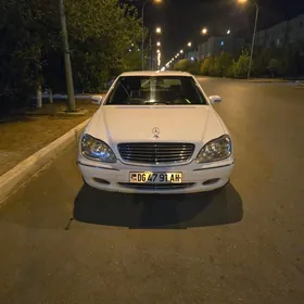 Mercedes-Benz S-Class 2002