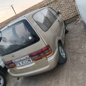 Nissan Van 1997