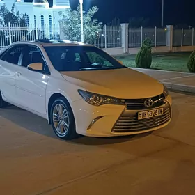 Toyota Camry 2017