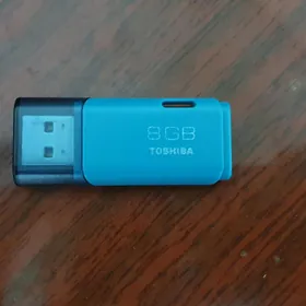 8GB TOSHIBA Fleshka