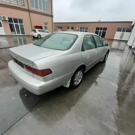 Toyota Camry 2001