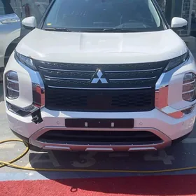 Mitsubishi Outlander 2025